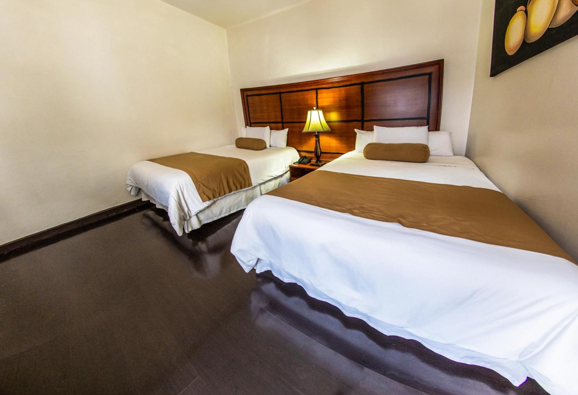Hotel กูเอ็งกา ภายนอก รูปภาพ