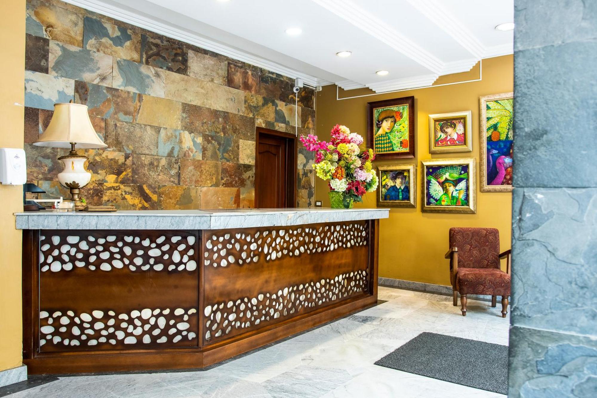 Hotel กูเอ็งกา ภายนอก รูปภาพ