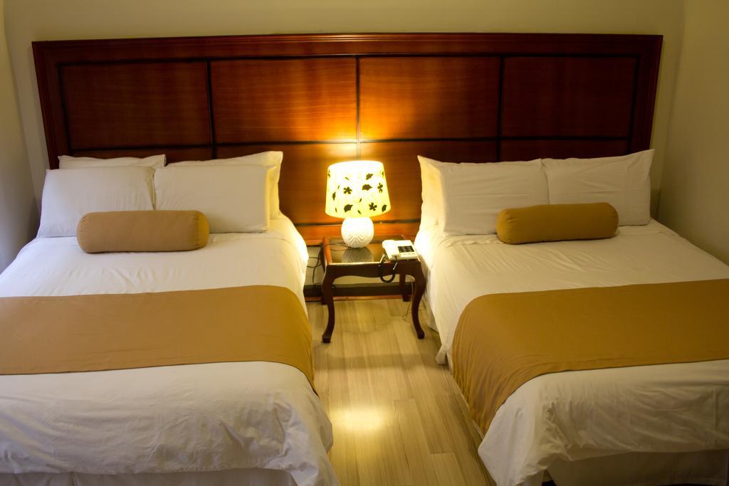 Hotel กูเอ็งกา ภายนอก รูปภาพ