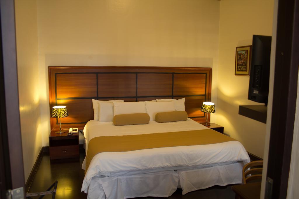 Hotel กูเอ็งกา ภายนอก รูปภาพ