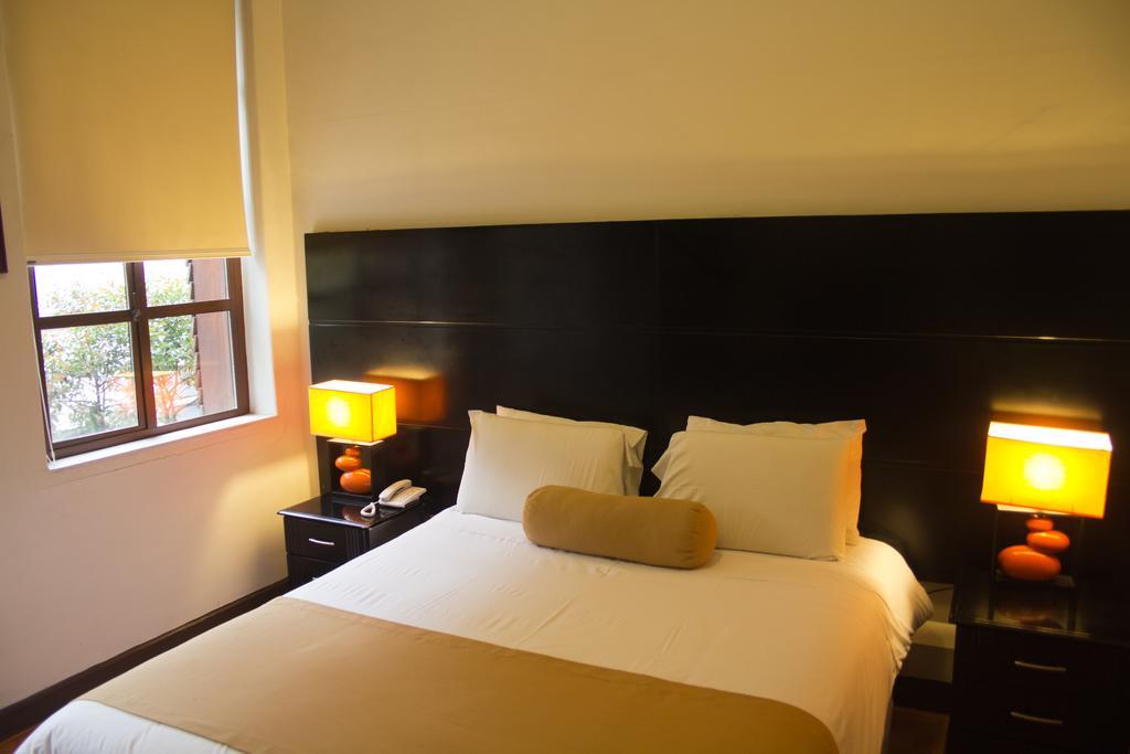Hotel กูเอ็งกา ภายนอก รูปภาพ